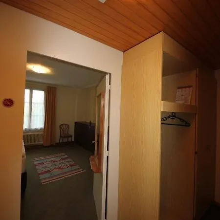 Zum Kreuz 3*